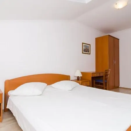 Plavac Mali- Two Bedroom With Balcony And Sea View Potomje