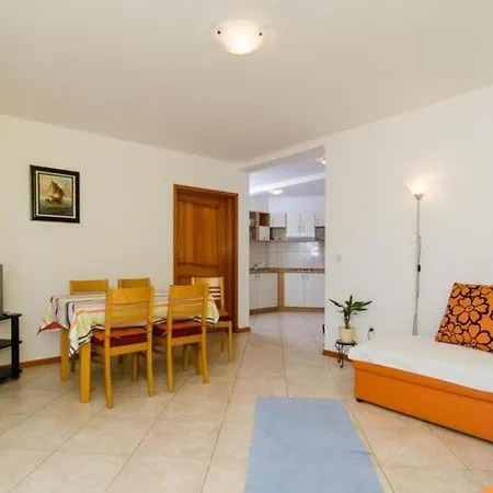 Plavac Mali- Two Bedroom With Balcony And Sea View Apartment