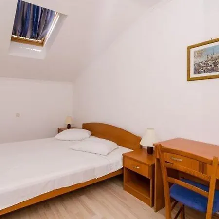 Apartment Plavac Mali- Two Bedroom With Balcony And Sea View Potomje