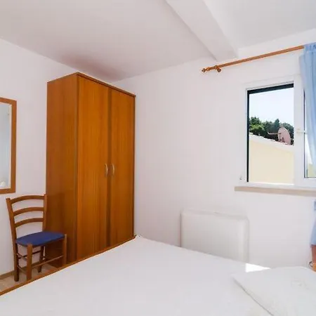 Plavac Mali- Two Bedroom With Balcony And Sea View Apartment