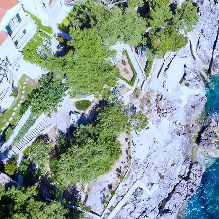 Plavac Mali- Two Bedroom With Balcony And Sea View Apartment *