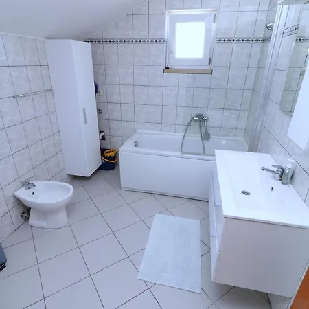 Plavac Mali- Two Bedroom With Balcony And Sea View * Potomje