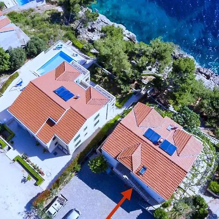 Plavac Mali- Two Bedroom With Balcony And Sea View Apartment *